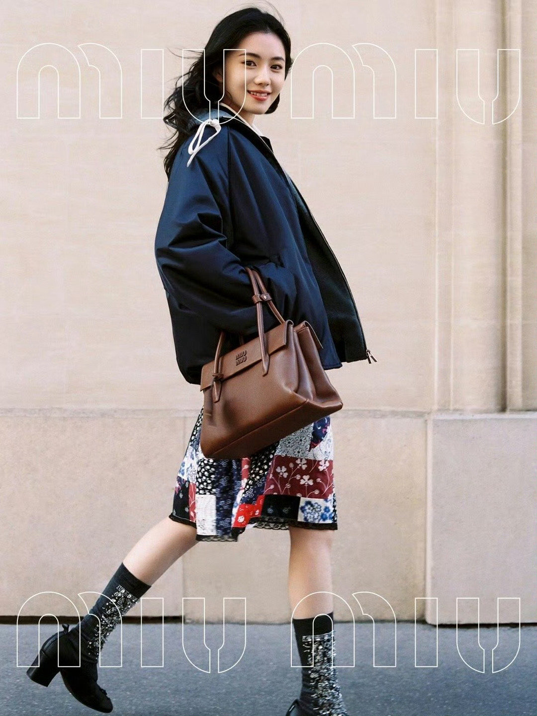 MiuMiuSolitaire手袋宣传大片：刘浩存、赵今麦，00小花演绎秋