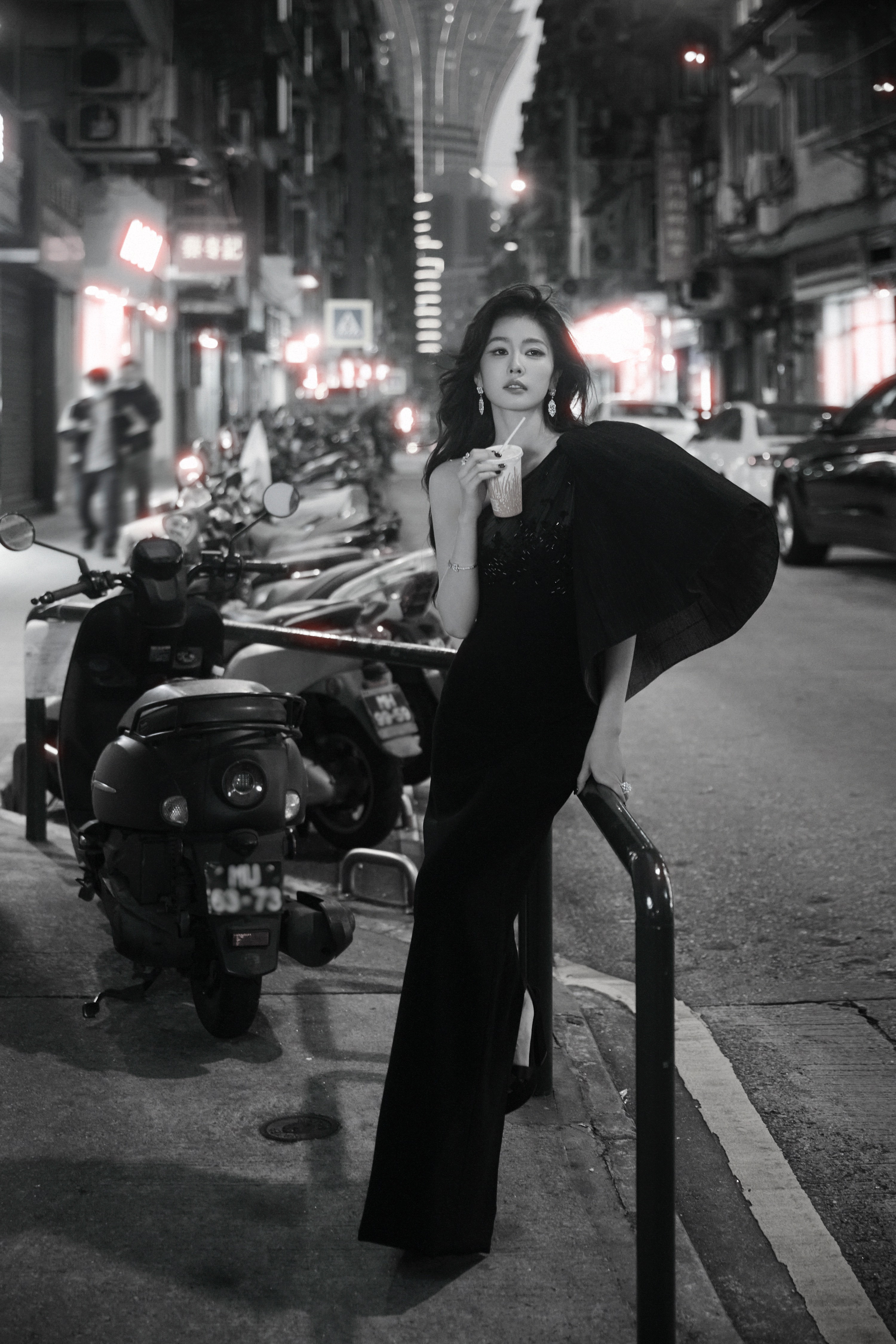 白鹿一天三套造型尖叫之夜三连Look，三种风格的美丽欣赏✨1-3：RamiA