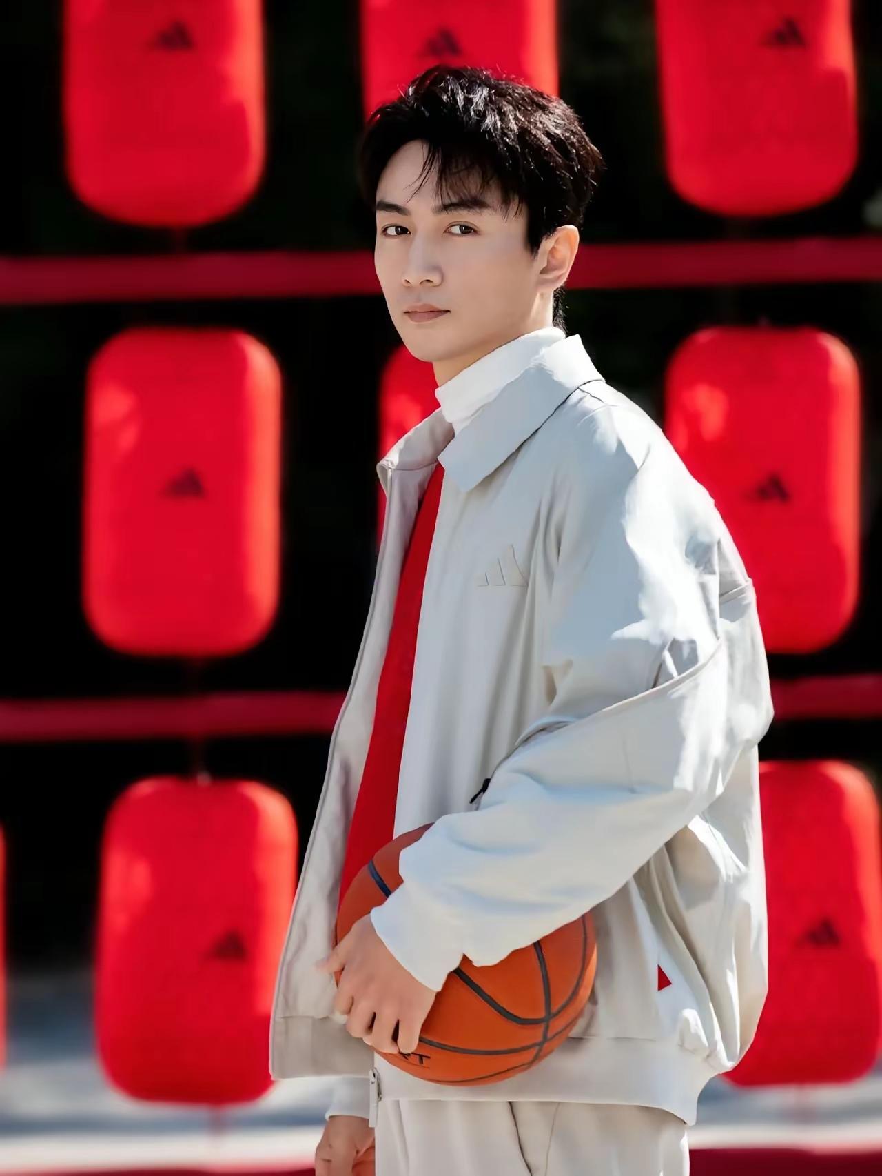 陈晓这才是演员该有的样子吧。不扎综艺堆里捞快钱，一门心思扎进剧组磨演技。之