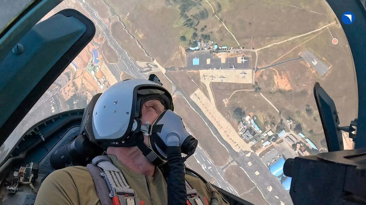 苏霍伊影像集印度国际航空展（AeroIndia）上的Su-57