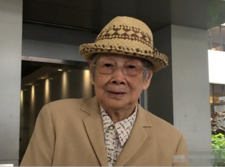 抛开人品问题不谈，活到102岁的覃美金给所有人都上了一课：要想活得久，有没有