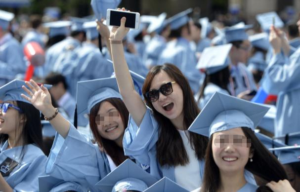 为什么留学生的反华情绪越来越严重？我感觉是因为国内看不上国外了，而它们也没了优越