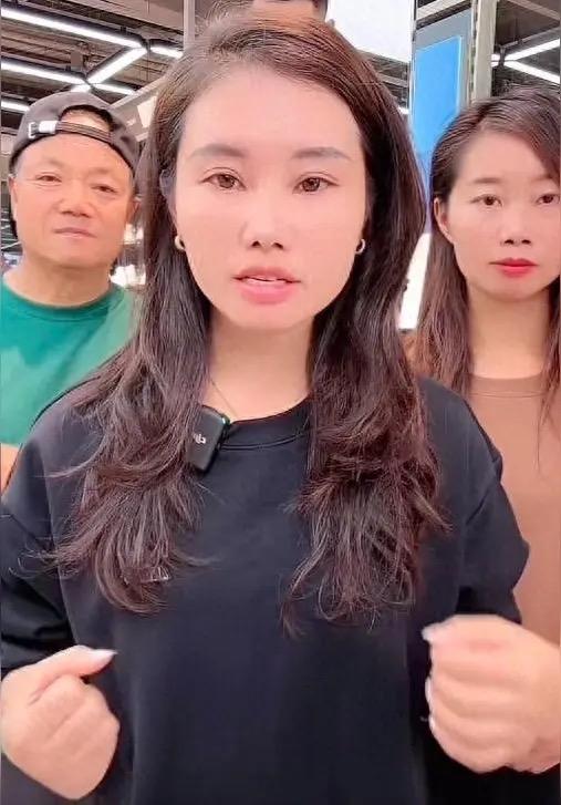 这个杨妞花怼网友说，寻亲的事你们什么忙也没帮上的时候，我就觉得之前真是高看她了。