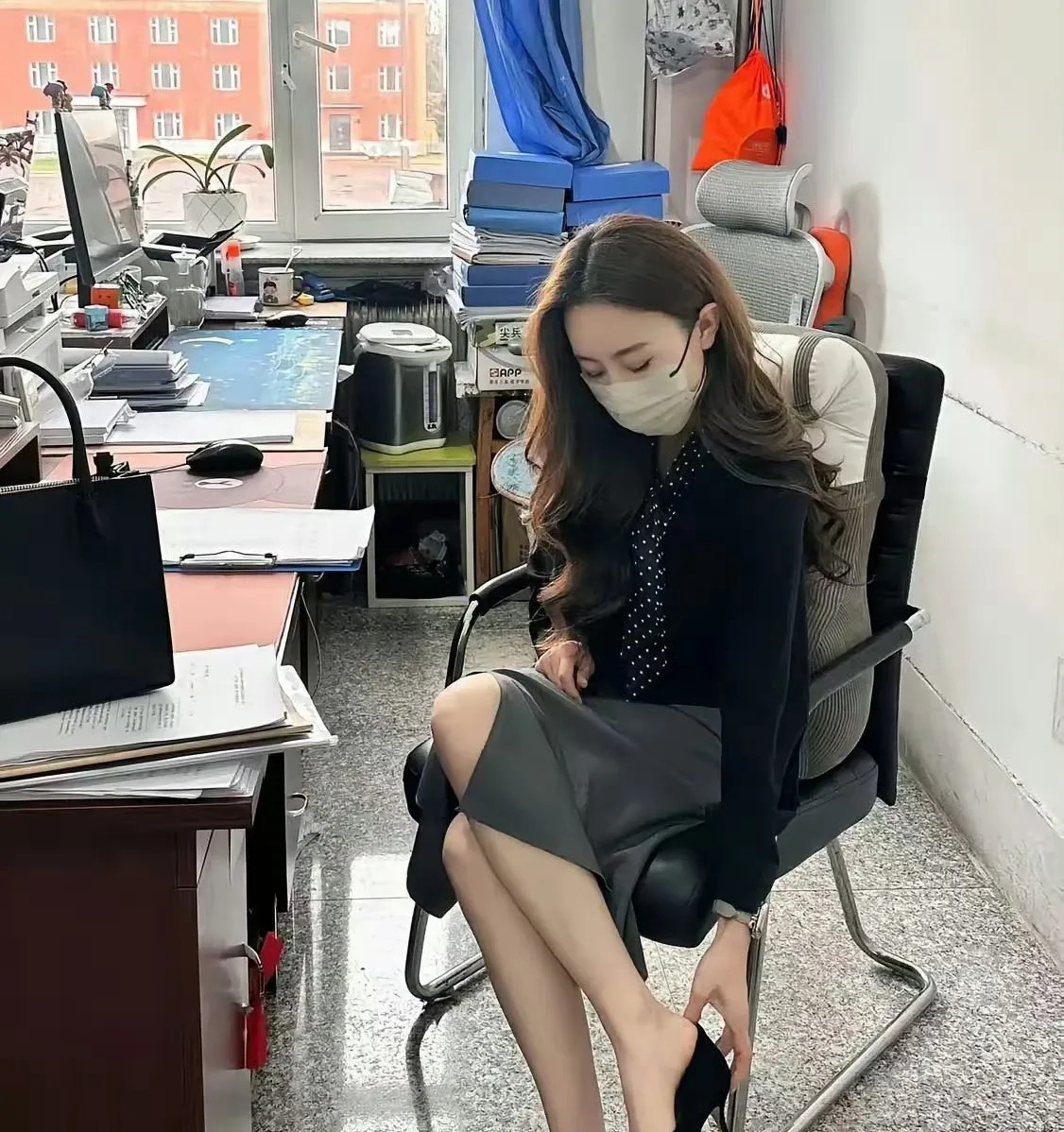 体制内女孩，气质就是不一样啊