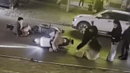 平顶山再通报打人事件首先，这个事，打人的重判我已经说了。我希望保护未成年。然后，