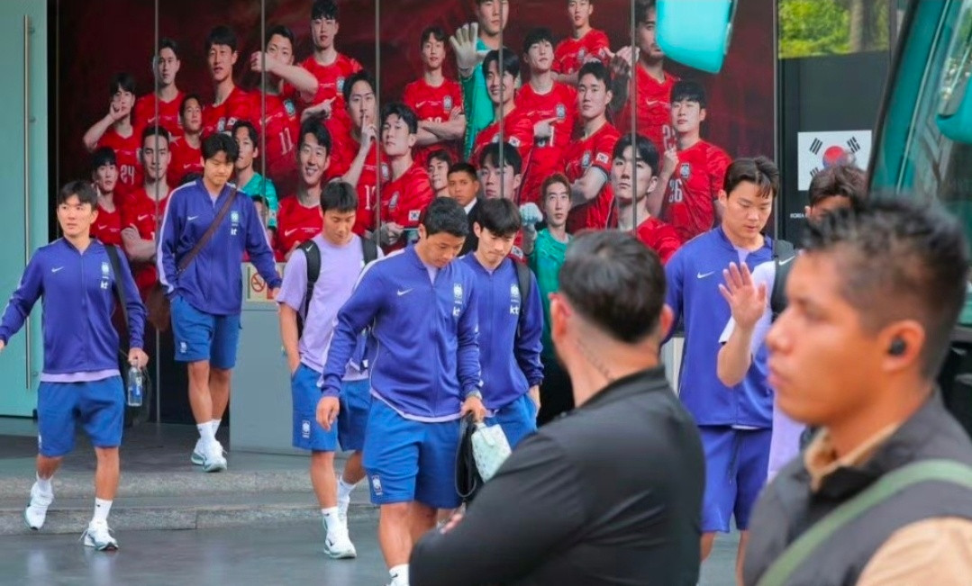 韩国队回国没有接机早早回家仍有奖金！韩媒：韩国国脚人均35万，对比上届缩水明显韩