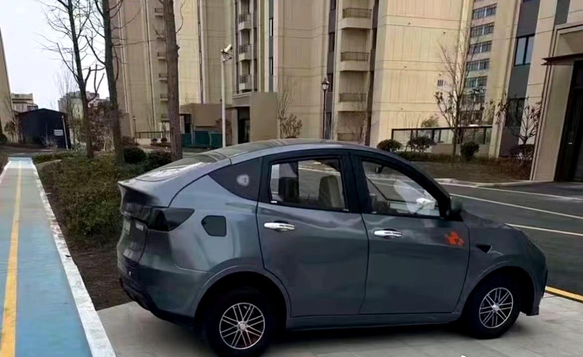 老头乐版本的特斯拉ModelY！怪不得这么多老头乐厂家不怎么抄这款车，原来