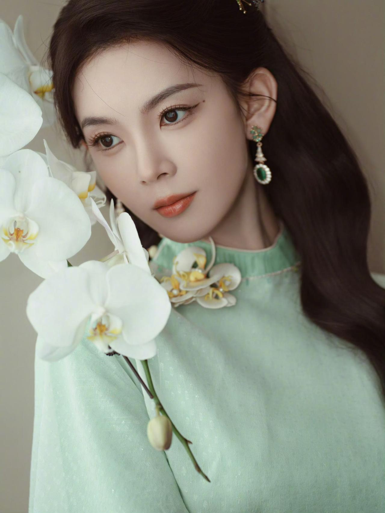 大家发现没有？陈瑶身上有一种玄学，就是只要是她演的电视剧，不管是主角还是配角