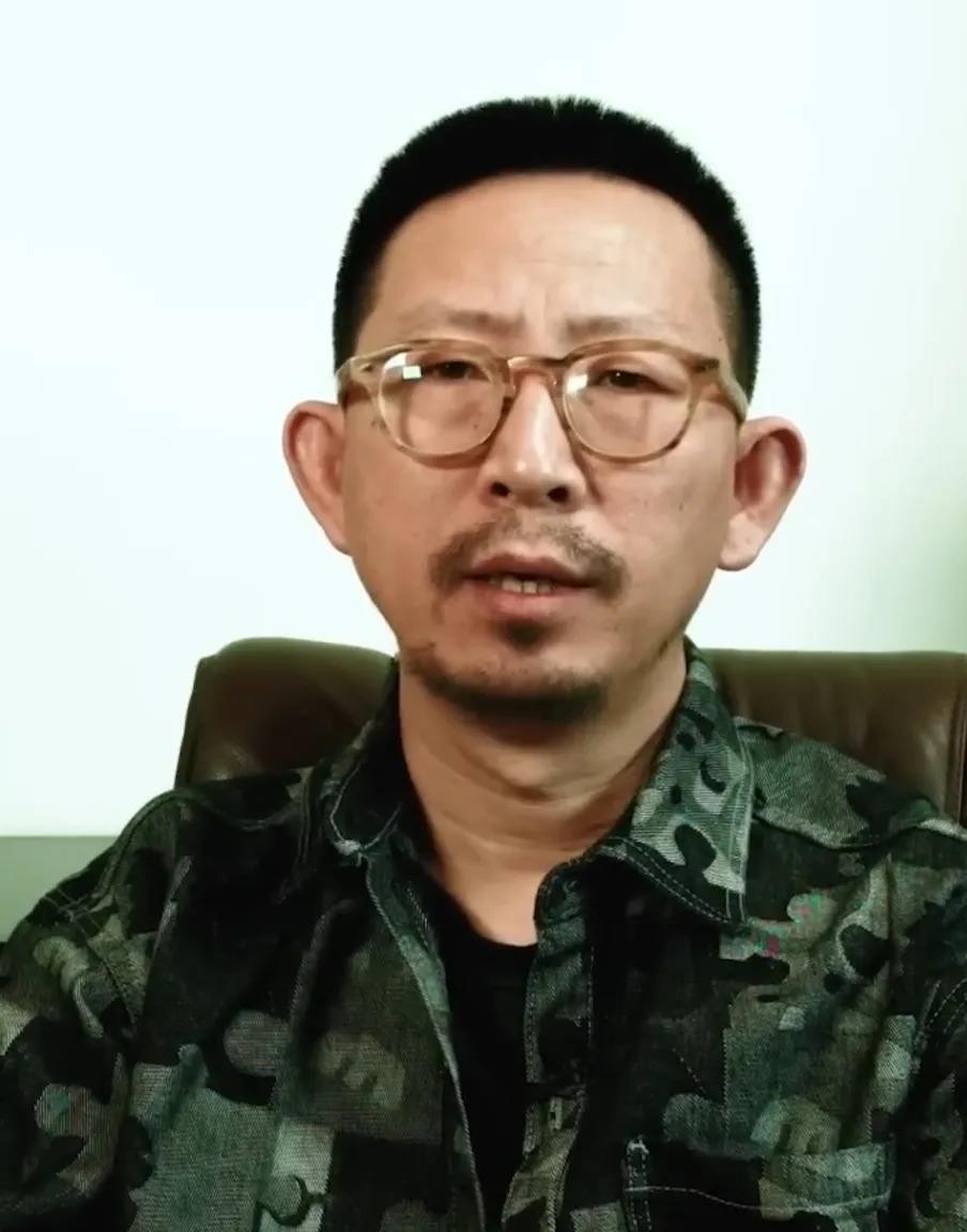 丁太升这波歌手分级，直接把华语乐坛的遮羞布扯了个精光！汪峰、王力宏、林俊杰这些实力唱将只配排第三级？