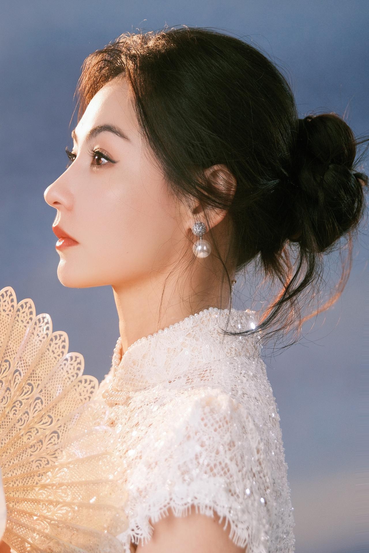 张柏芝被索赔1276万港元张柏芝icon，一个替他生了两娃的女人，今天站在被