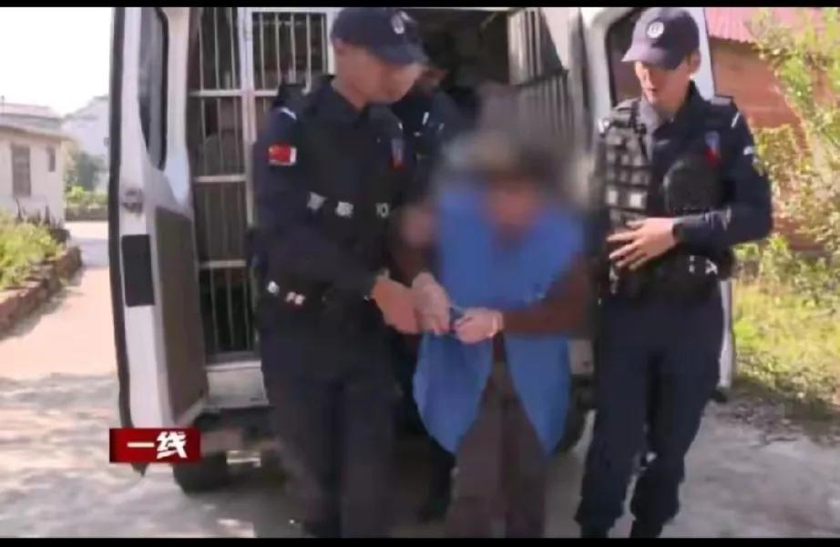 江西鹰潭，女子来月经，丈夫想跟她同房，女子极力反抗，丈夫一气之下打了她，女子越想