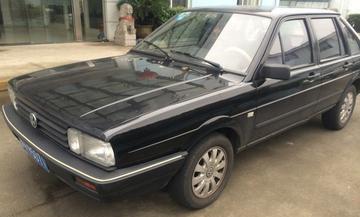 1983年，中国第一次引进桑塔纳汽车，原本定价为8万，但中方代表认为16万更合适