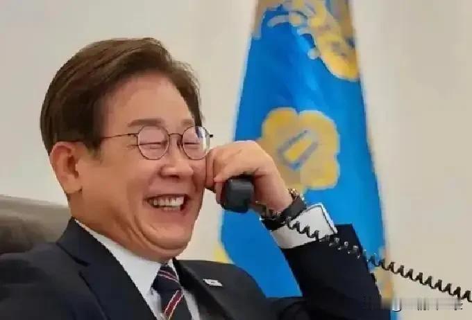 李在明访华在两方面引人注目元旦假期结束之际，韩国总统李在明即将来到北京。1月