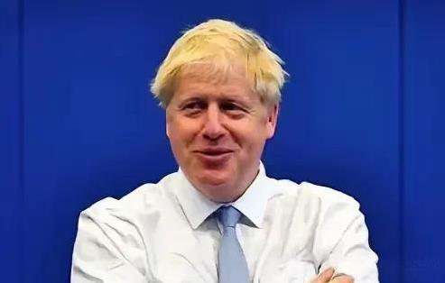 #头号创作者激励计划#英国前首相约翰逊8月5日要去台湾，这可真是一出闹剧。英国在