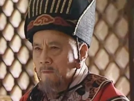 1565年，明朝权臣严嵩被抄家，徐阶带人在他家里翻出3万两黄金，300万两白银，