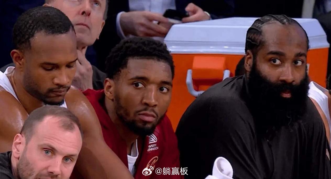 悲剧！骑士内讧了东决G2尼克斯109-93骑士，赛后骑士主帅阿特金森谈到莫布利下