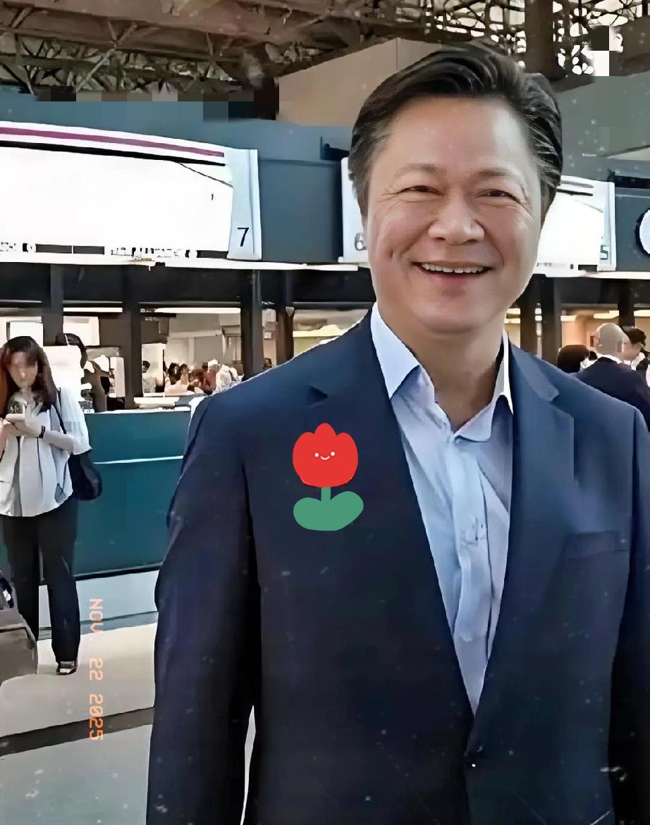 赖岳谦被辞退后，赖岳谦遭遇了短暂的失业期，失业后的赖岳谦生活并不悠闲。如今的赖