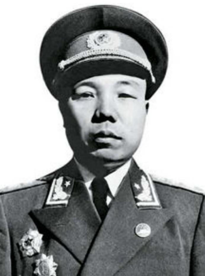 1930年，毛主席来到兴国考察，期间遇到了一个14岁的少年，只听他说了几句话，毛