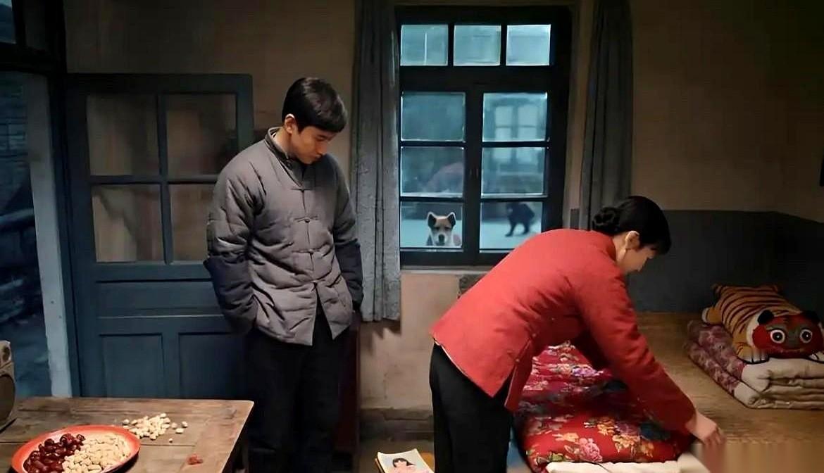 88年，腊月，我结婚。新婚那晚，媳妇儿没让我上床。她指着地上给我铺好的铺盖卷