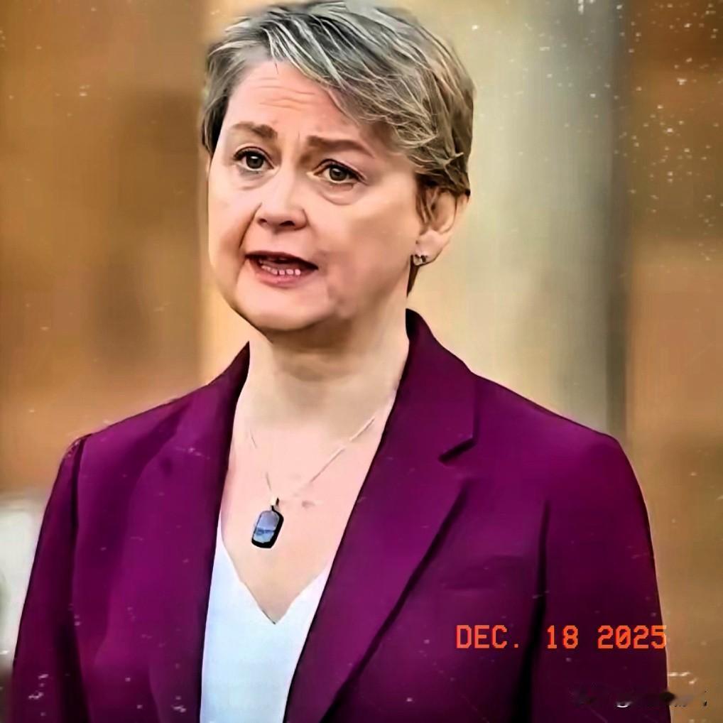 真的是让全中国人都要笑掉大牙，英国这位外交官大臣是不是断路了，怎么会说出这种话！