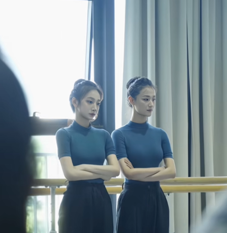 这不想舞蹈生的站姿，这是属于强者的站姿
