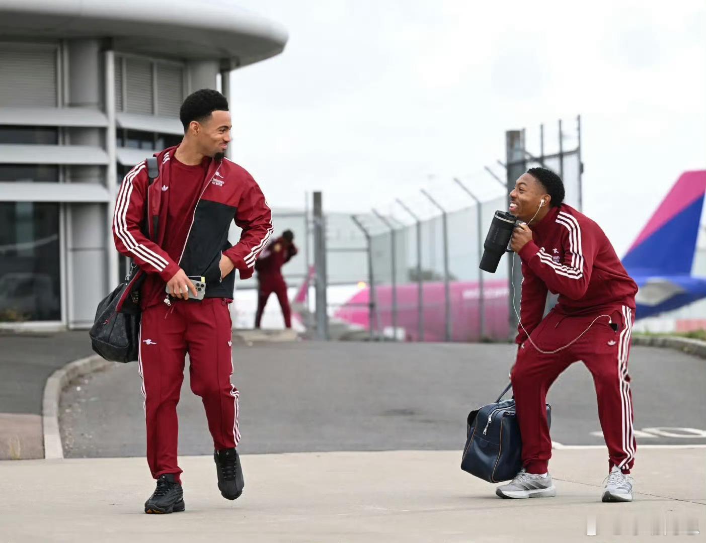 阿森纳vs布拉格斯拉维亚缺阵情况：哈弗茨（前锋）：膝盖受伤，缺阵，预计11月