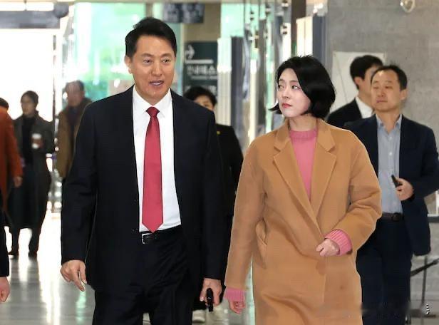 韩国吴世勋首尔市长公开要求国民力量党领导层，在春节假期结束前撤销或变更对裵贤贞议