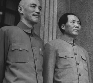 毛主席为什么能够战胜蒋介石，从一件小事上就能看出来，高下立判，蒋介石挖过毛主席家