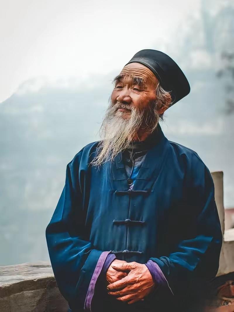 一位老道长曾说过这样一段话：“当你觉得走投无路、四面楚歌的时候，别怕，那是你人生