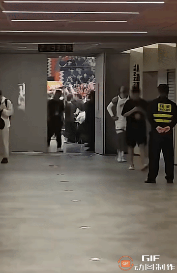 怎么才能赢？广厦外援布朗在CBA总决赛第二回合较量中迎来了里程悲：他几乎打满全场