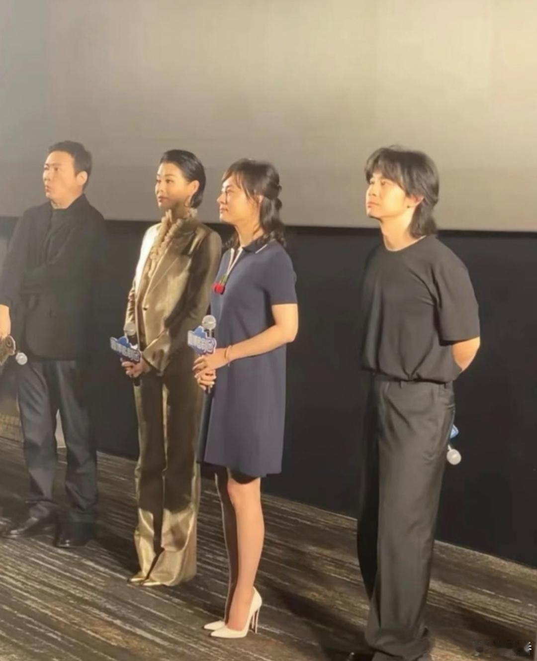 我⁠天，孙俪本‏人跟剧里差﻿距也‎太⁠大了吧。⁠。感觉甄嬛不是她演的谁懂？