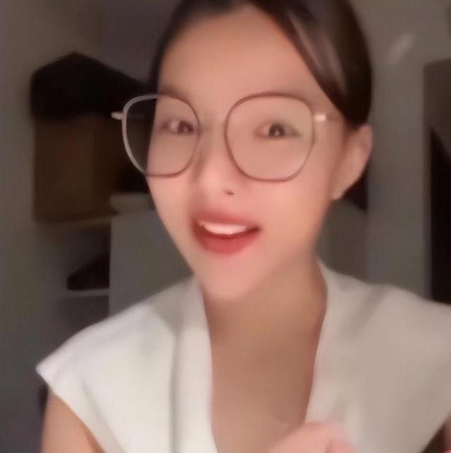 “我拿着中国人的钱来中国上学，就是为了用中文告诉中国人，南海的西沙群岛是越南的，