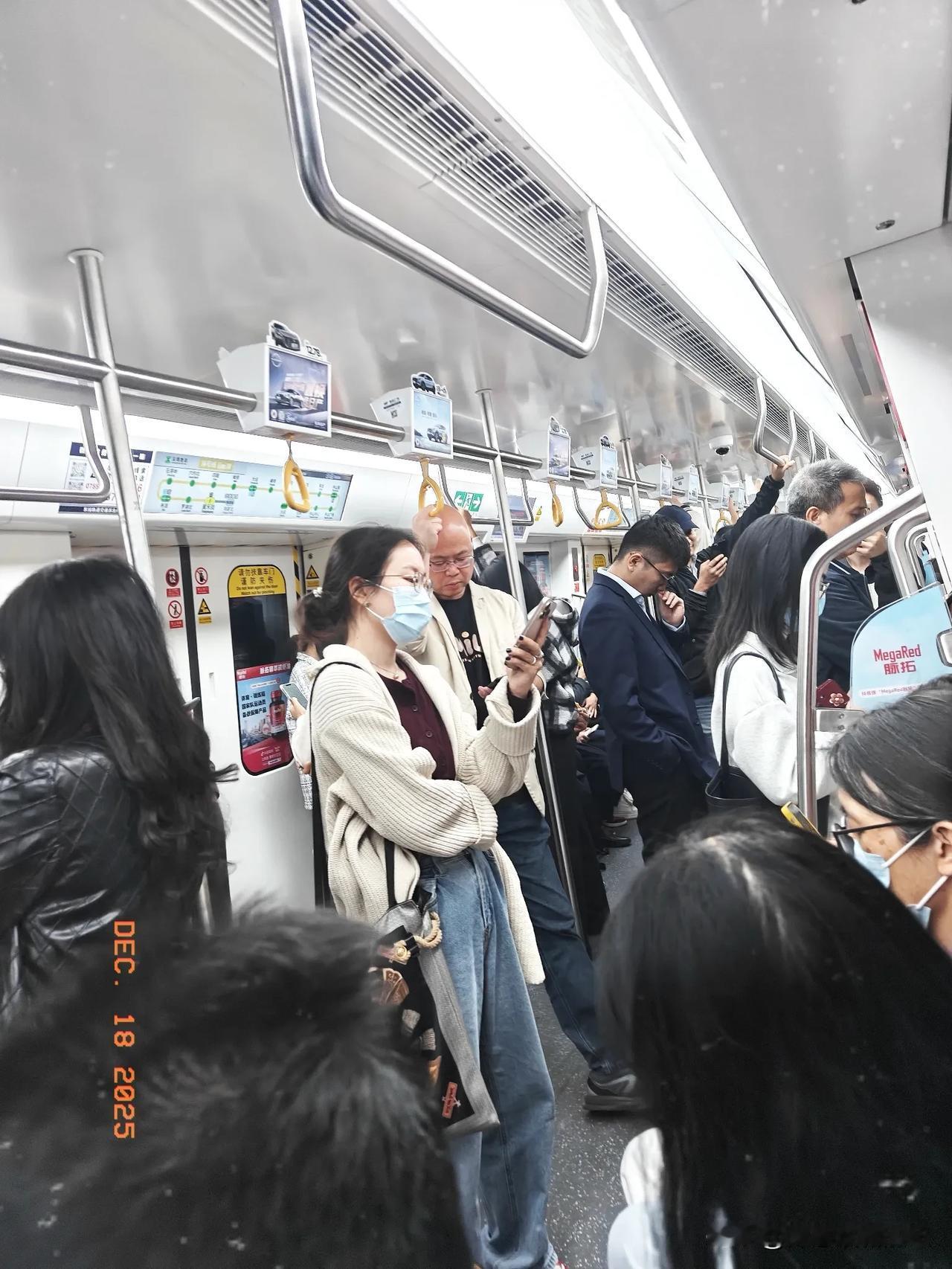 地铁11号线故障，还能影响14号线？老公说，今天早上上班差一点点就迟到了，8：