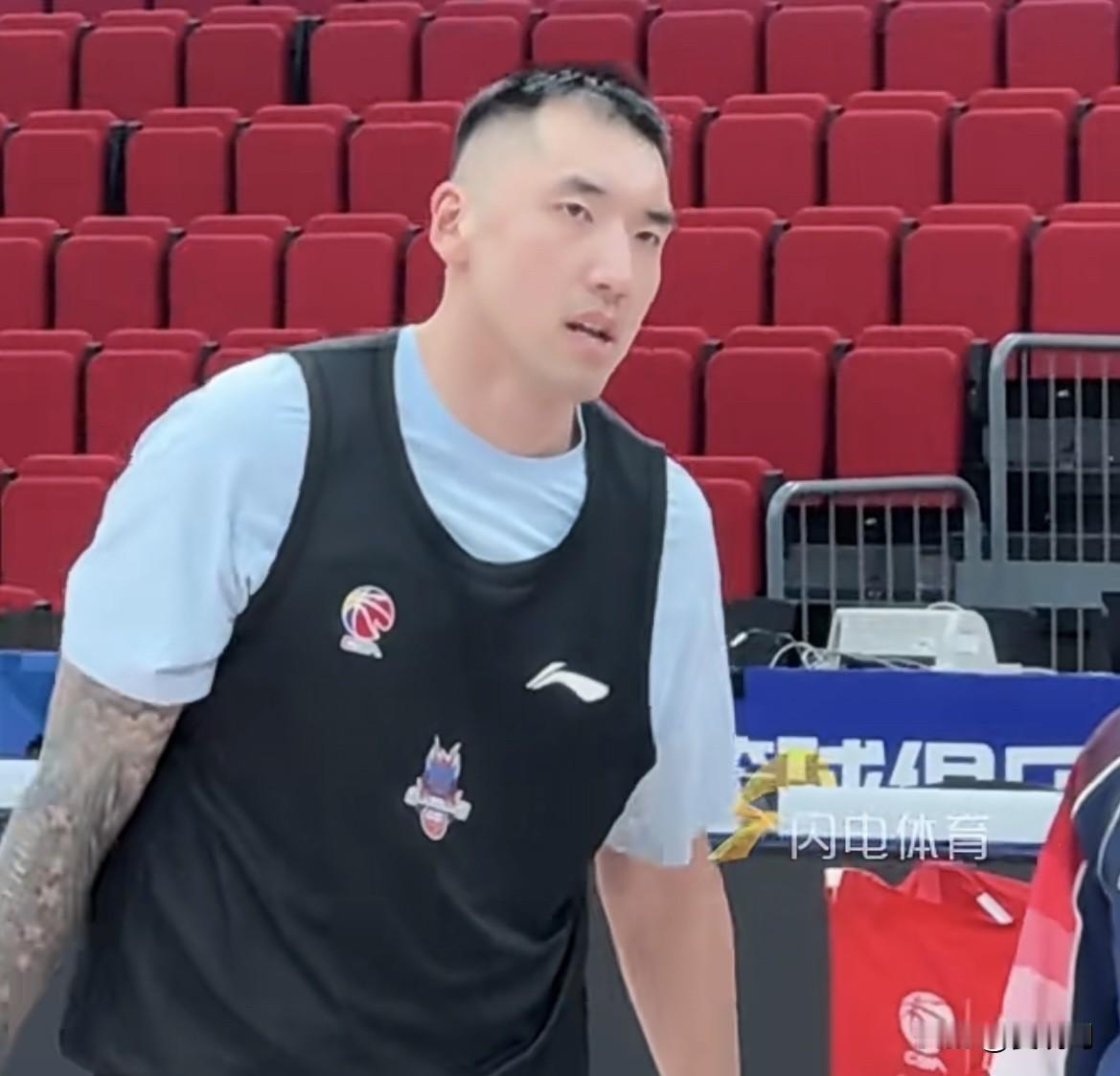 山东高速男篮主场拿下新疆，新年首战获胜，队伍慢慢回归正常，回归正轨。邱导新赛季