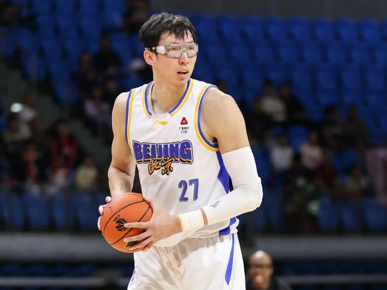 赵睿、周琦、张镇麟这几位过去男篮国家队的绝对主力球员，为什么现在都没能入选准备参