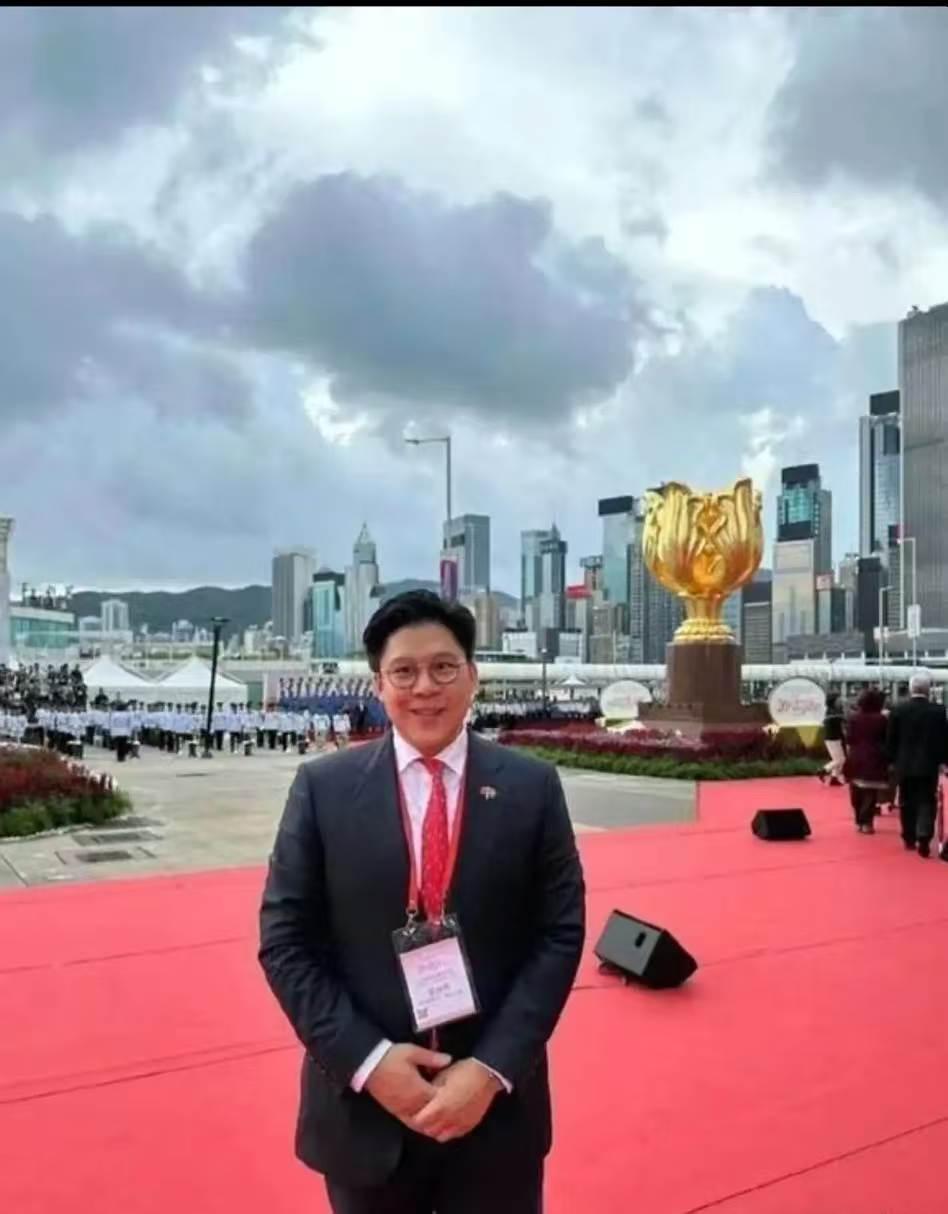 霍家到底多有钱？真能跟李嘉诚掰手腕吗？给你捋一捋。1、广州南沙有3万亩地，