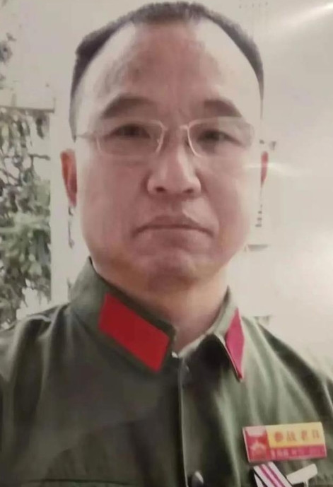 1984年，战士李陶雄中弹后抢救无效，壮烈牺牲。他的遗体却在送往安葬途中两次掉落
