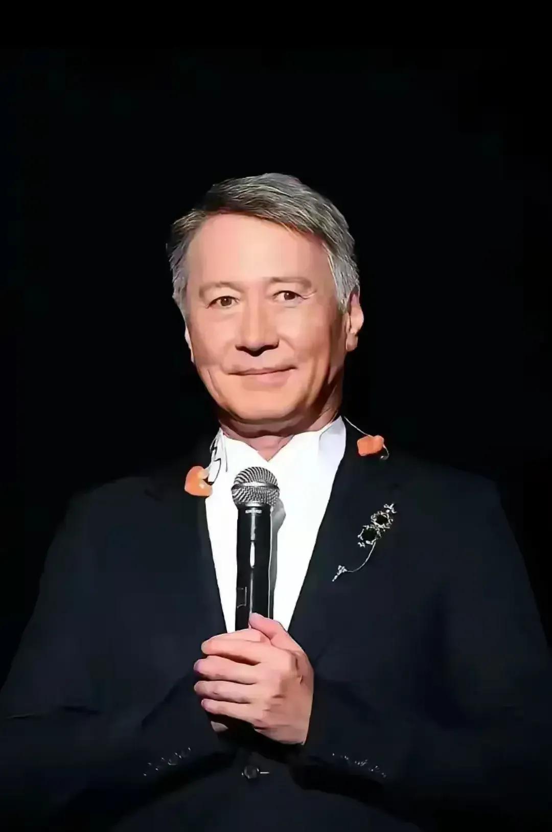 半桶就这种颜值是怎么吹的出口的本来没人同你们黎吹计较但是动不动全宇宙第一帅