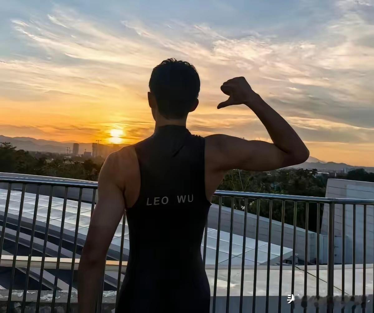 吴磊，大变样！5月27日，许久没有消息的吴磊，突然冲上了热搜，让人没有想到的是，
