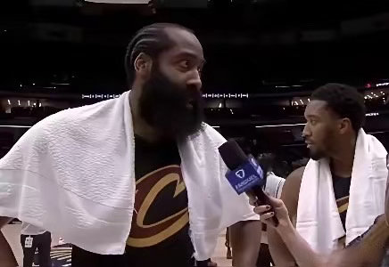 哈登历史排名再升：季后赛总得分达3916，历史第13，现役第4，有望超库里。骑士