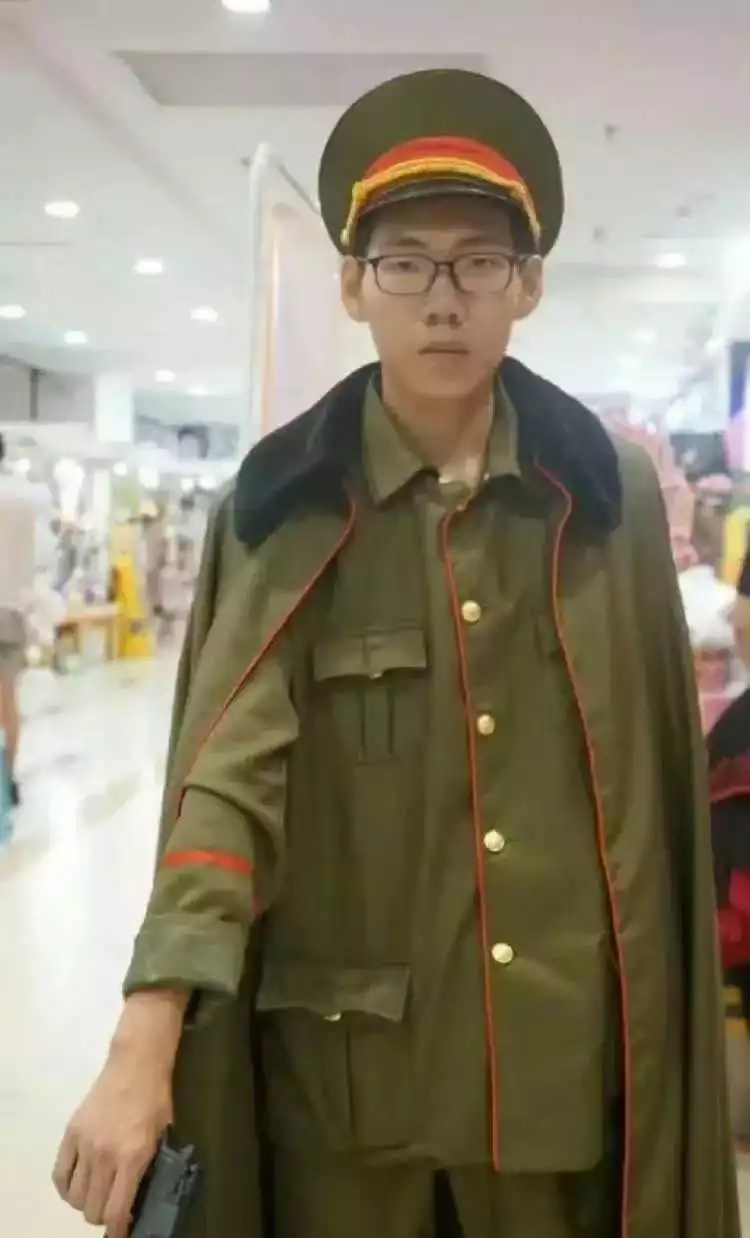 为什么我的表弟穿不出陈伟霆的感觉，是不是买到假货了。