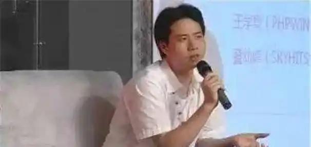 初中毕业干网吧网管，无意捣鼓出hao123，一千一百九十万卖给百度，这笔千万巨