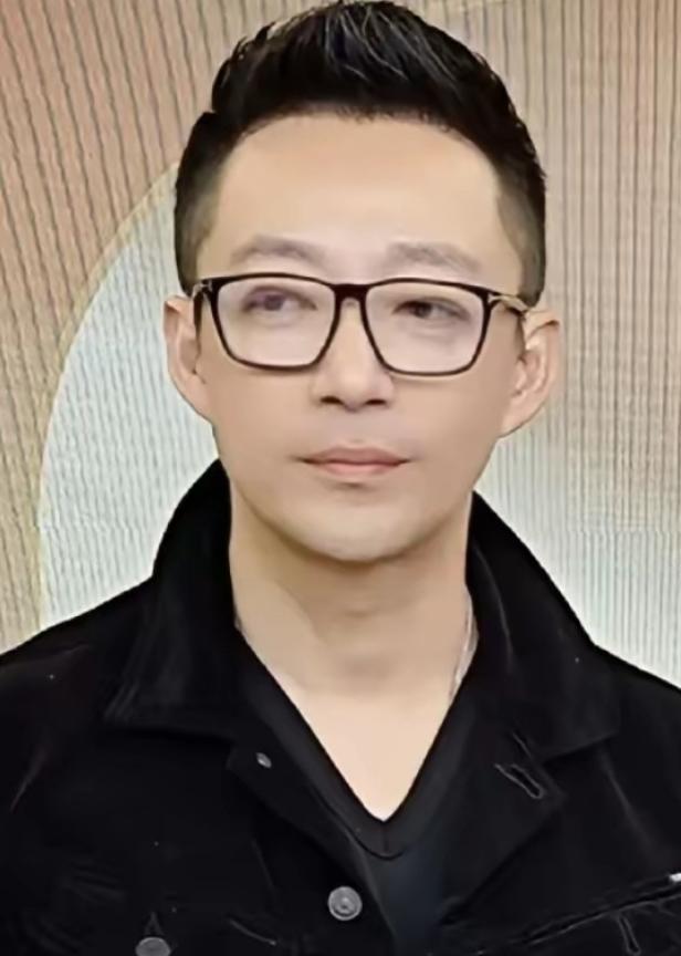 我不评价汪小菲是不是好人，但有一点我敢肯定：他绝对没有那么敞亮。很多人看了这么