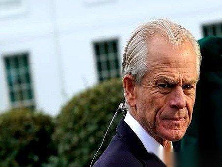 特朗普顾问放话，中国加速反击，五年后谁赢？2026年1月15日，特朗普的贸易