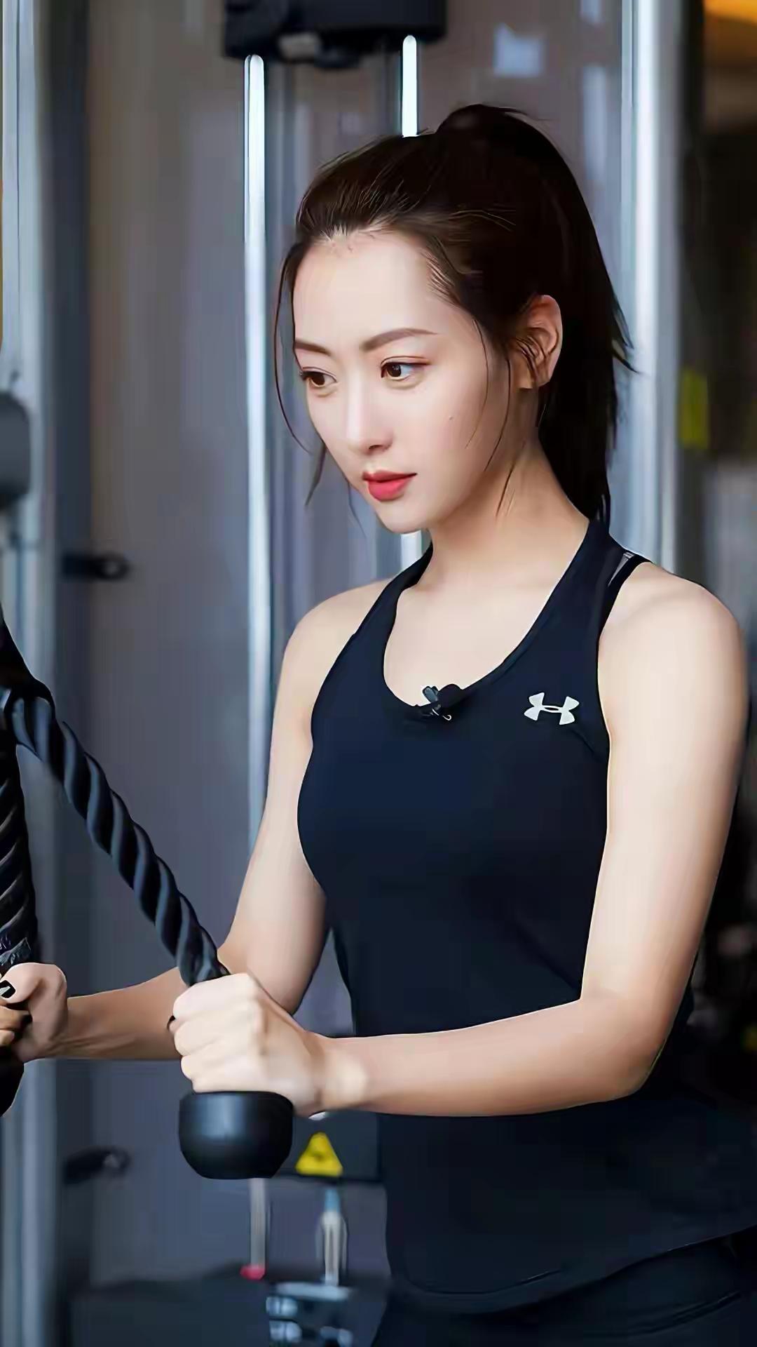 白冰演的萧美娘可以说是前无古人，后无来者！👍39岁的女人了还是那么的性感火