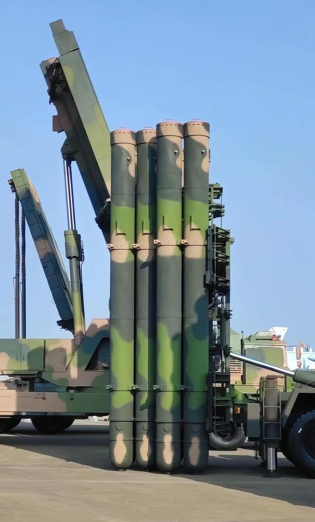 在中美军事对峙中，中国遇到的一个难题，是我们的常规武器无法打到美国本土，而美国却