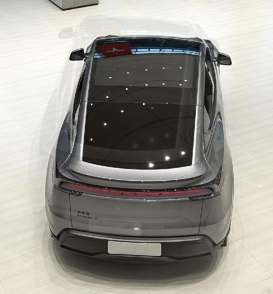 特斯拉近十年价格变化：1、2016年：70.89万元（ModelS60）