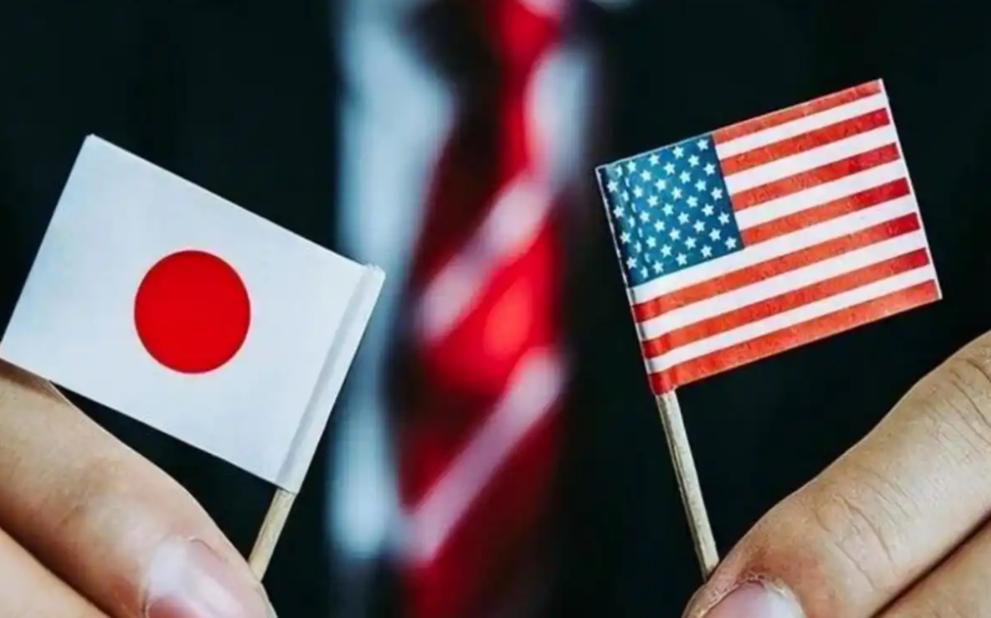 中日关系如此紧张，为什么只有中国人纷纷从日本回国，却不见在中国的日本人回国。说白