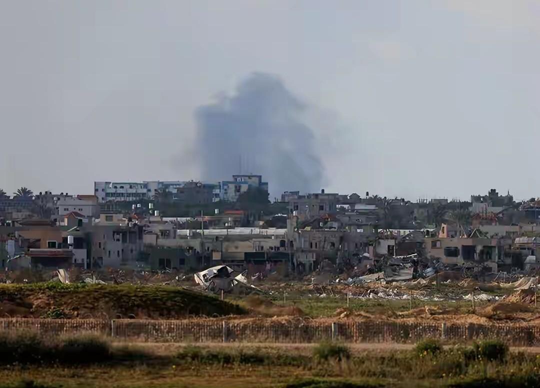 内塔尼亚胡被土耳其总统埃尔多安公开点名批评。3月11日，埃尔多安当众指责内塔尼