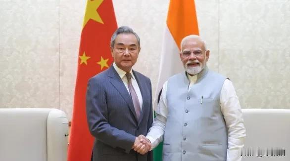 平地惊雷！中国突然宣布将坚定支持印度！8月22日，中国驻印度大使徐飞洪表示，